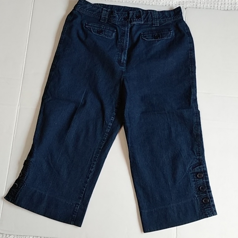New Directions Capri jeans